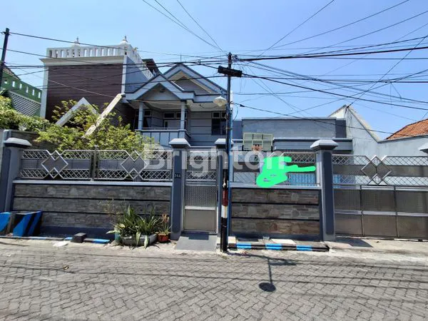 image RUMAH BESAR TENGAH KOTA DI PETEMON COCOK UNTUK KANTOR MESS KARYAWAN SIAP PAKAI LUAS 454 DEKAT BANYU URIP TIDAR DEMAK PASAR KEMBANG FULL FURNISHED + ELEKTRONIK (1)