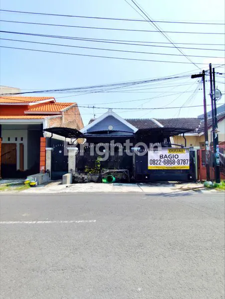 image RUMAH SIAP HUNI DEKAT LAPANGAN KANIGORO MADIUN (1)