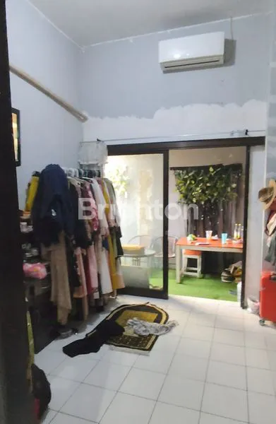 image RUMAH SIAP HUNI DEKAT LAPANGAN KANIGORO MADIUN (3)