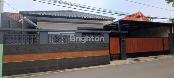 image RUMAH LUXURY DAN BARU DI TEMPAT YANG STRATEGIS (1)