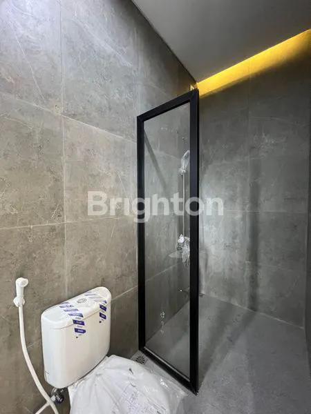 image RUMAH 2LANTAI BARU GRESSS SELANGKAH RAYA MERR (4)