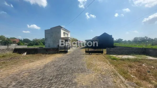 image PERUMAHAN MODERN MINIMALIS DENGAN MATERIAL YANG BERKUALITAS (5)