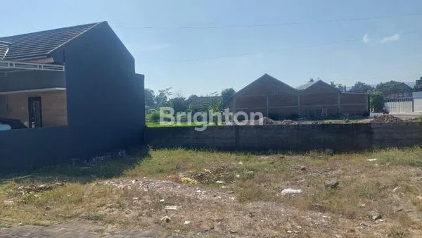 image PERUMAHAN MODERN MINIMALIS DENGAN MATERIAL YANG BERKUALITAS (3)