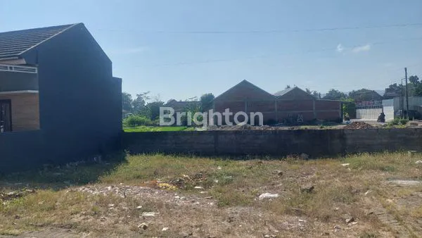 image PERUMAHAN MODERN MINIMALIS DENGAN MATERIAL YANG BERKUALITAS (4)