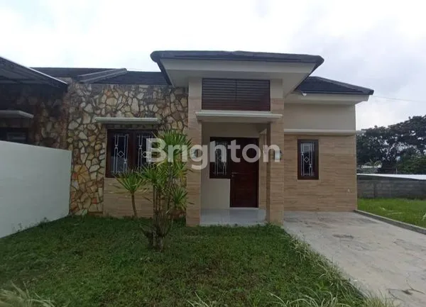 image PERUMAHAN MODERN MINIMALIS DENGAN MATERIAL YANG BERKUALITAS (1)