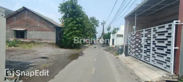 TANAH STRATEGIS SIAP BANGUN 50 METER  KE JALAN RAYA WOLTER MONGINSIDI