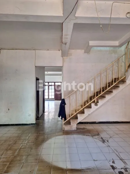 image MAKAM PENELEH NOL JALAN RAYA LOKASI STRATEGIS DEKAT UNDAAN, JAGALAN, AMBENGAN, JAGUNG SUPRAPTO (5)