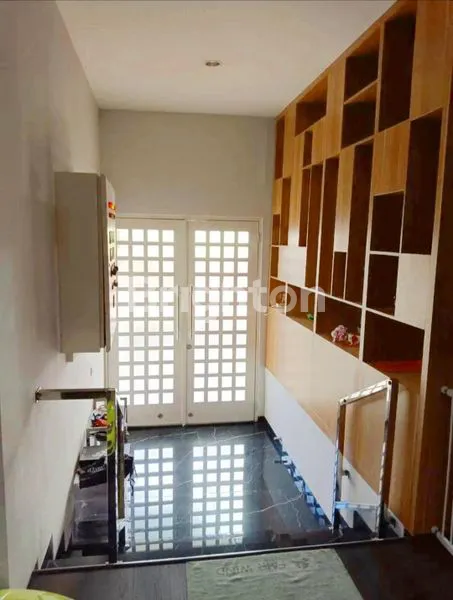 image RUMAH MEWAH HOOK FULL FURNISH DELTA GARDENIA (8)