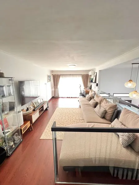 image RUMAH CANTIK DAN NYAMAN DI JAGAKARSA (4)