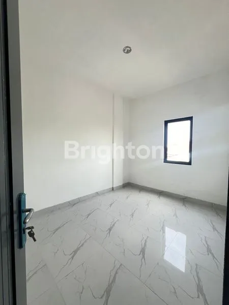 image RUMAH BARU. 2 MENIT DARI JL. AMIR HAMZAH. LEBAR 5,5 METER. FASILITAS SECURITY 24 JAM (6)