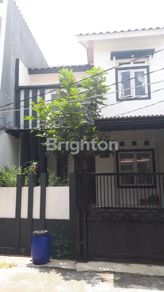 image RUMAH 5 MENIT KE STASIUN CITAYAM 2 LANTAI TERAWAT LOKASI STRATEGIS PERMATA DEPOK (1)