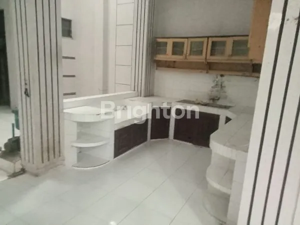 image DIJUAL RUMAH 3 LANTAI, ADA SARANG BURUNG WALET NYA (6)