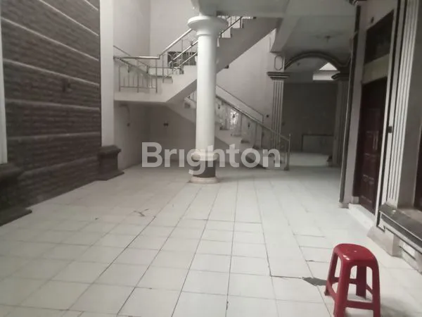 image DIJUAL RUMAH 3 LANTAI, ADA SARANG BURUNG WALET NYA (2)