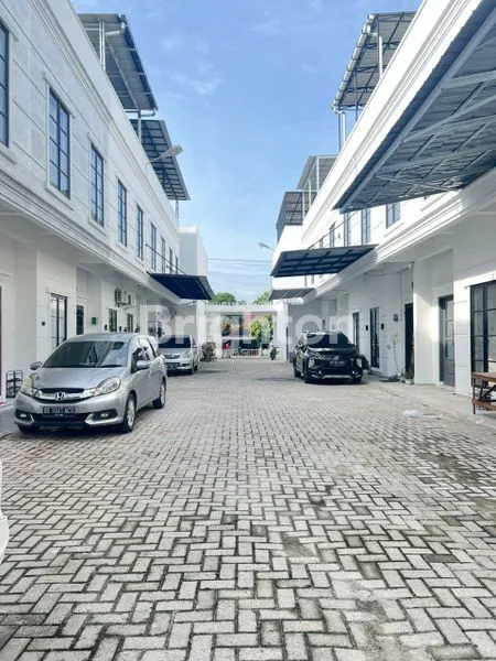 image 1 UNIT TERAKHIR RUMAH BARU DALAM KOMPLEK - DAERAH JL.AMIR HAMZAH LOKASI INTIKOTA & STRATEGIS  (2)