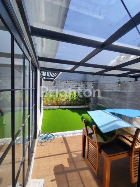 image RUMAH FURNISH KONSEP AMERICAN CLASSIC STYLE DI VILLA PUNCAK TIDAR KOTA MALANG (6)