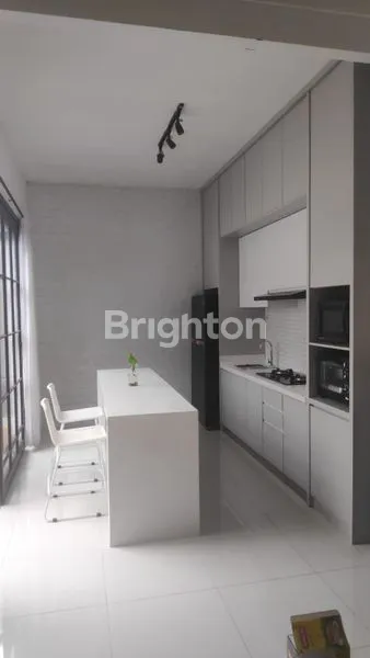 image RUMAH FURNISH KONSEP AMERICAN CLASSIC STYLE DI VILLA PUNCAK TIDAR KOTA MALANG (8)