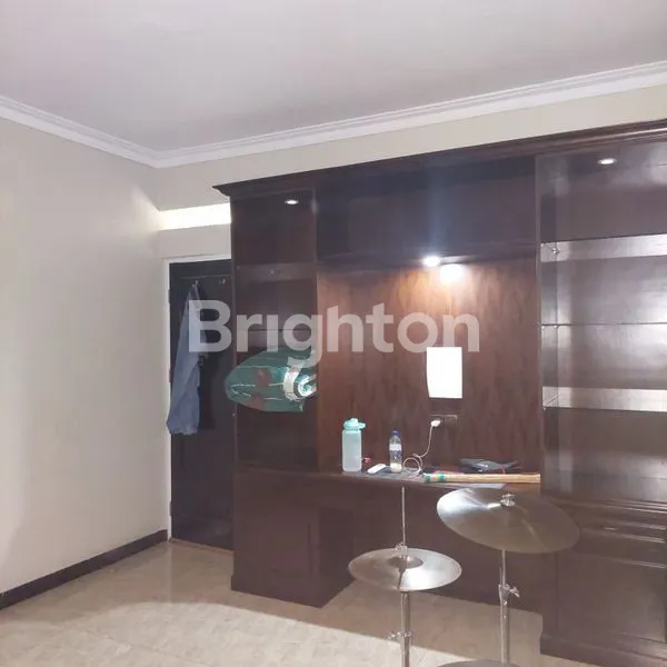 image RUMAH KOTA WISATA CIBUBUR 2 LANTAI TERAWAT NEGO SAMPAI DEAL (8)