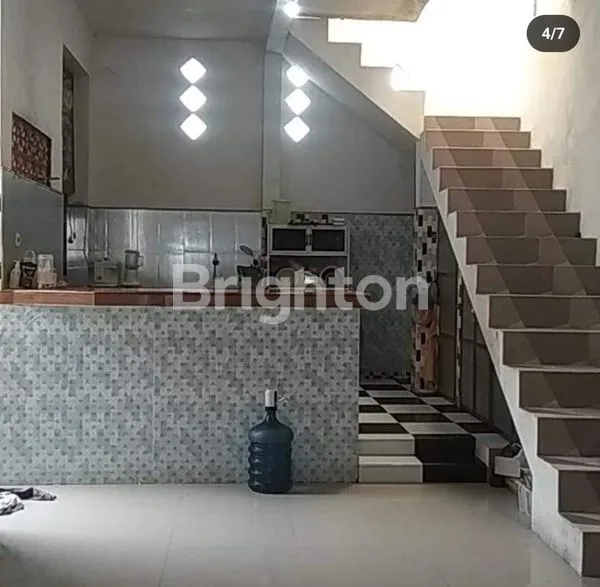 image RUMAH ASRI DENGAN TANAH LUAS DI PERAK JOMBANG (4)