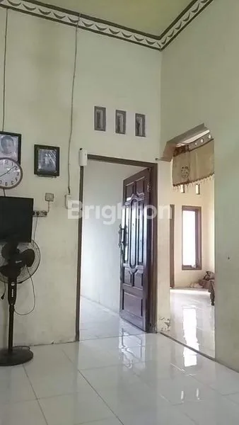 image RUMAH ASRI DENGAN TANAH LUAS DI PERAK JOMBANG (8)