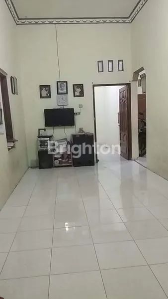 image RUMAH ASRI DENGAN TANAH LUAS DI PERAK JOMBANG (7)