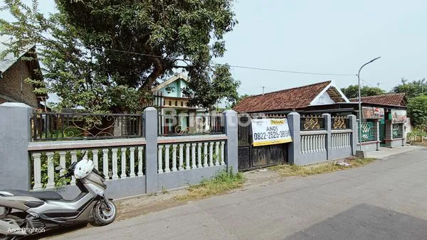 image RUMAH ASRI DENGAN TANAH LUAS DI PERAK JOMBANG (1)