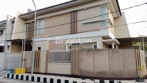 image RUMAH DI KAWASAN ELIT KUTISARI SURABAYA (2)