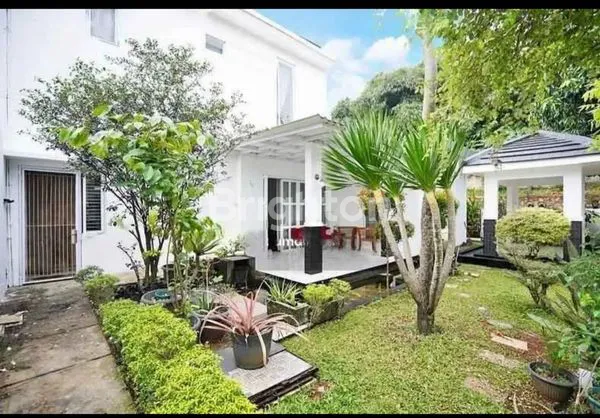 image RUMAH LOKASINYA SANGAT STRATEGIS DI GDC (4)