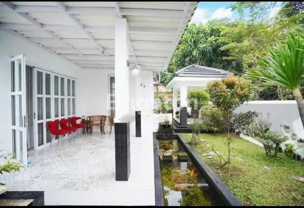 image RUMAH LOKASINYA SANGAT STRATEGIS DI GDC (3)