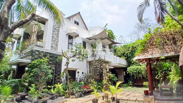 image DIJUAL RUMAH MEWAH (8)