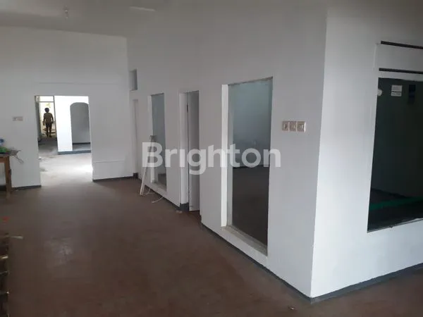 image RUMAH USAHA STRATEGIS SECOND ROAD DEKAT ROYAL ATK-SPBU-PUSAT KULINER DAN PERKANTORAN MALANG KOTA (4)