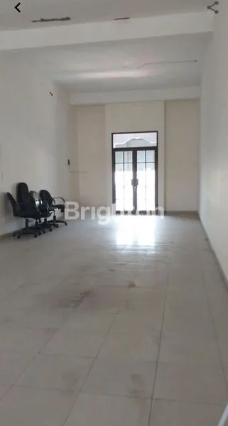 image RUKO 4 LANTAI STRATEGIS DI PINGGIR JALAN RAYA SLAMET RIYADI COCOK BUAT USAHA DI TENGAH KOTA SOLO (5)