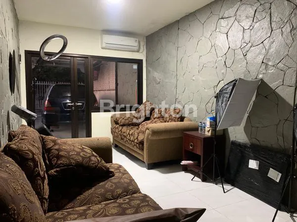 image RUMAH SIAP HUNI SHM DI JALAN KARMEL V (2)