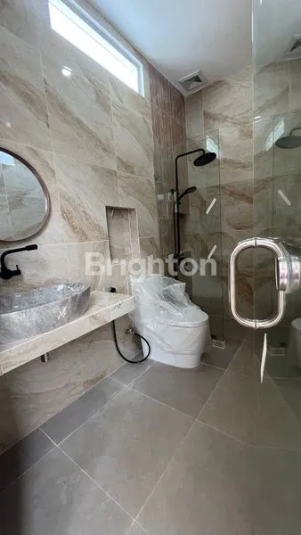 image RUMAH BARU SIAP HUNI DEKAT SEMUA FASILITAS UMUM DI BINTARO 9 (7)