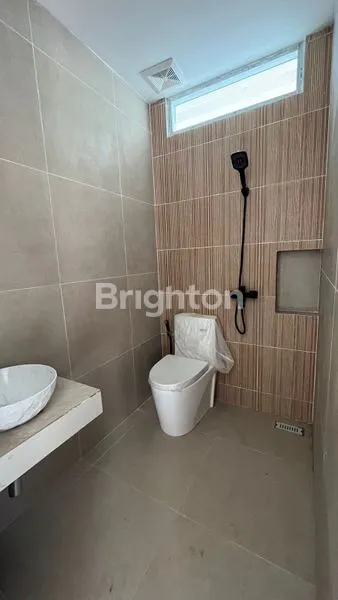 image RUMAH BARU SIAP HUNI DEKAT SEMUA FASILITAS UMUM DI BINTARO 9 (6)