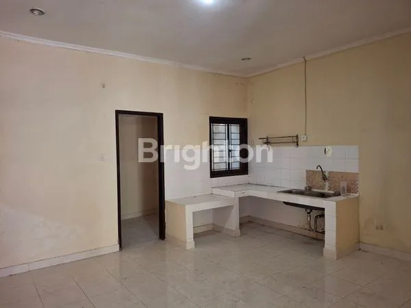 image RUMAH "OPEN HALL" TERBUKA LUAS SANGAT COCOK.UNTUKNRUANG KOMERSIAL DAN USAHA MANDIRI (4)