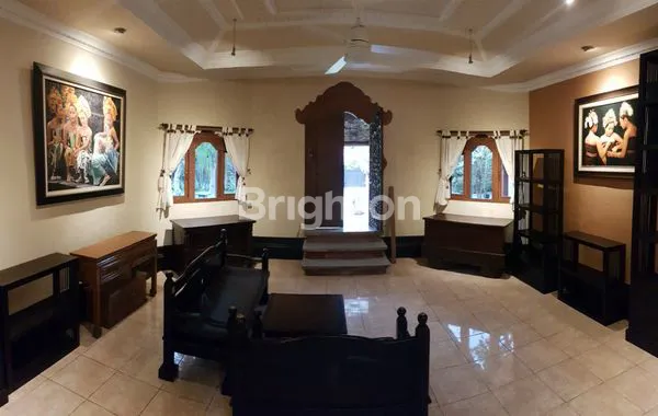 image VILLA PINGGIR PANTAI DENGAN KOLAM RENANG DI SANUR (5)