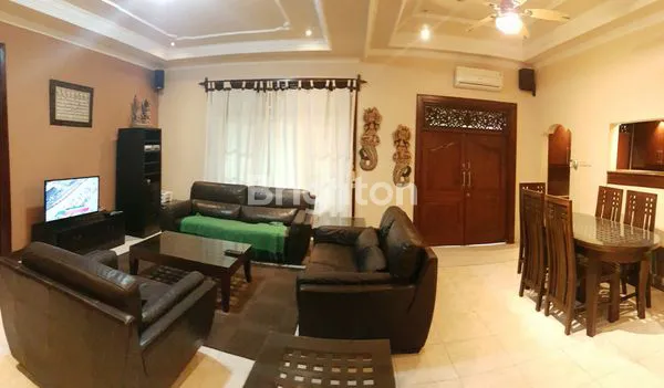 image VILLA PINGGIR PANTAI DENGAN KOLAM RENANG DI SANUR (6)