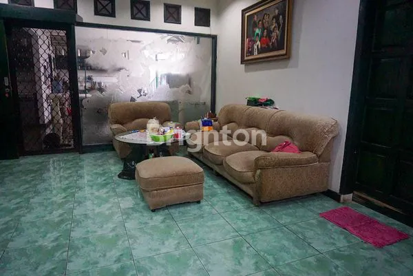 image RUMAH 2 LANTAI SIAP HUNI DI SEKTOR 2, BINTARO JAYA - TANGERANG SELATAN (NEGO) (2)