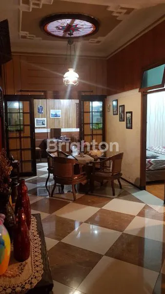 image BUTUH SEGERA LAKU!!! RUMAH ANTIK ASRI DI DAERAH SUHAT (4)