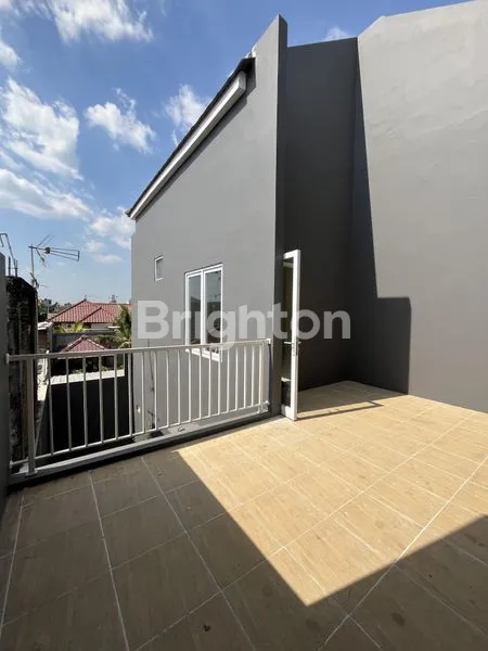 image RUMAH BARU MODERN MINIMALIS 2 LANTAI FAJAR INDAH DEKAT PINTU TOL KLODRAN (4)