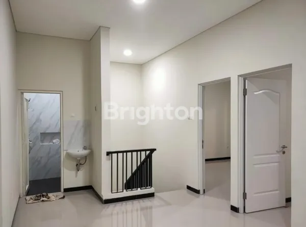 image SIAP HUNI RUMAH 2 LANTAI PURIMAS GIANYAR, SELANGKAH KE MERR, UPN GUNUNG ANYAR  (4)