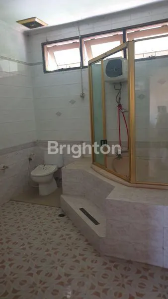 image RUMAH MEWAH 2 LT BOULEVARD PUNCAK PERMAI UTARA (6)