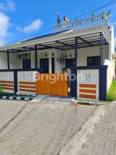 image RUMAH BAGUS DI SEWAKAN DI TAMAN GRIYA JIMBARAN BALI (1)