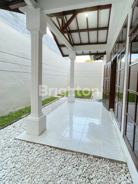 image RUMAH 2 LANTAI LOKASI STRATEGIS DALAM KOTA DENPASAR (3)