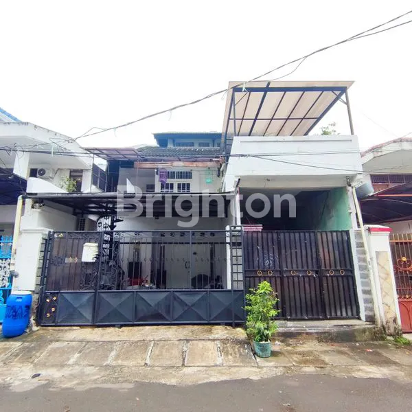 image RUMAH KEBON JERUK ADA ROOFTOP SIAP HUNI JAKARTA BARAT (1)