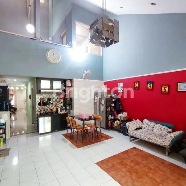 image RUMAH KEBON JERUK ADA ROOFTOP SIAP HUNI JAKARTA BARAT (3)