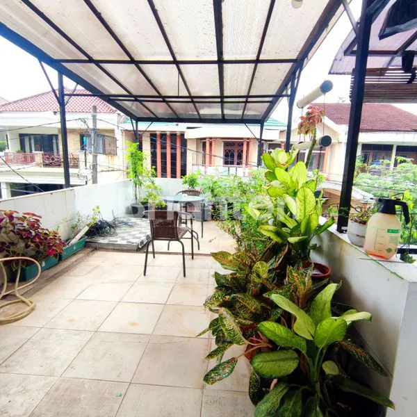 image RUMAH KEBON JERUK ADA ROOFTOP SIAP HUNI JAKARTA BARAT (7)