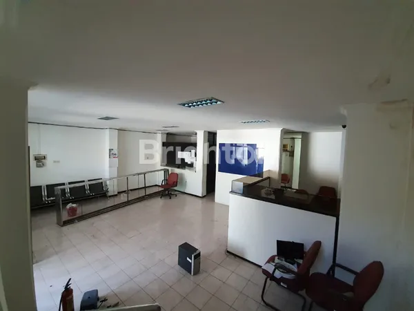image JUAL GEDUNG WARU, SIDOARJO - KOMERSIAL STRATEGIS SHGB 3LANTAI EKS BANK (3)