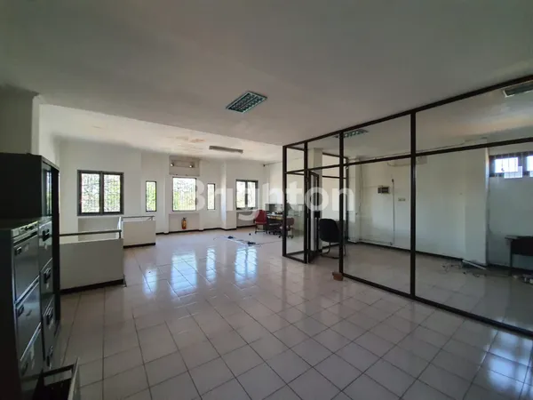 image JUAL GEDUNG WARU, SIDOARJO - KOMERSIAL STRATEGIS SHGB 3LANTAI EKS BANK (5)