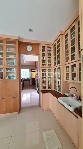 image RUMAH CANTIK LT 450M² DI CLUSTER KOTA WISATA CIBUBUR (2)